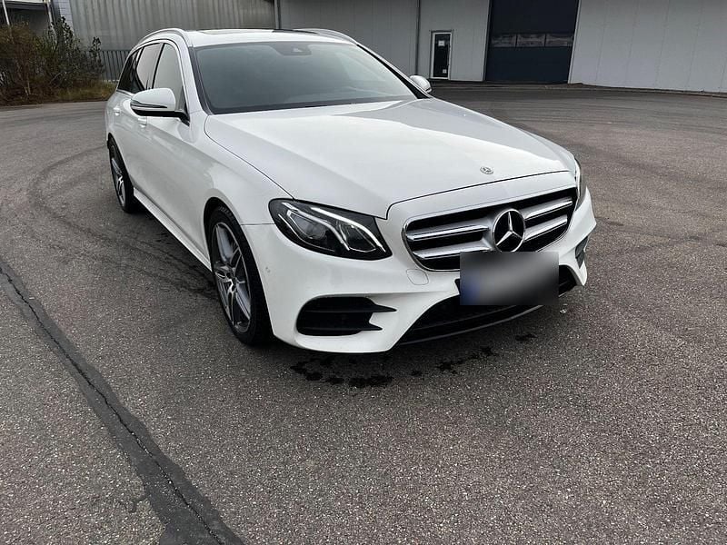 Gebraucht Mercedes E350 AMG line 258 PS (189 kW) 2018 Weiß Kombi