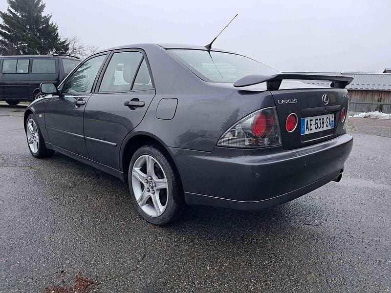 Gebraucht Lexus IS200 155 PS (114 kW) 2002 Grau Limousine