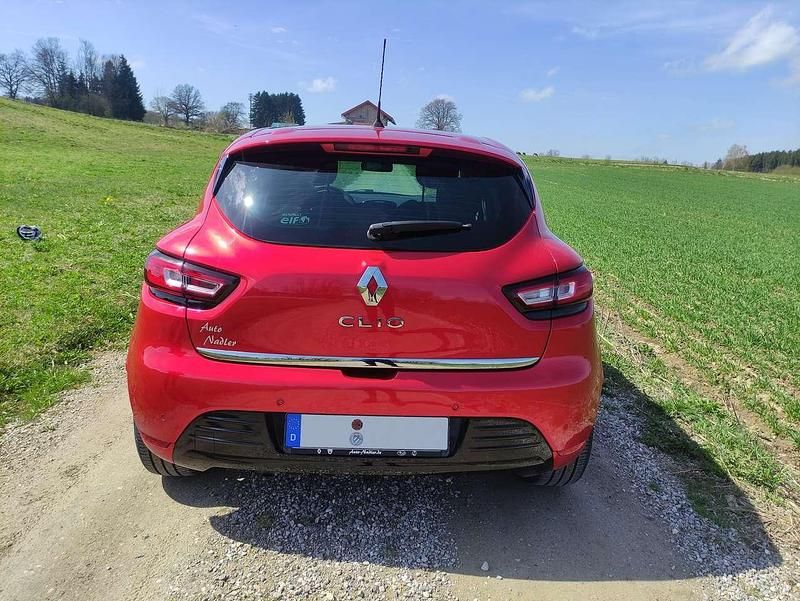 Gebraucht Renault Clio IV LIMITED 90 PS (66 kW) 2018 Rot Kleinwagen