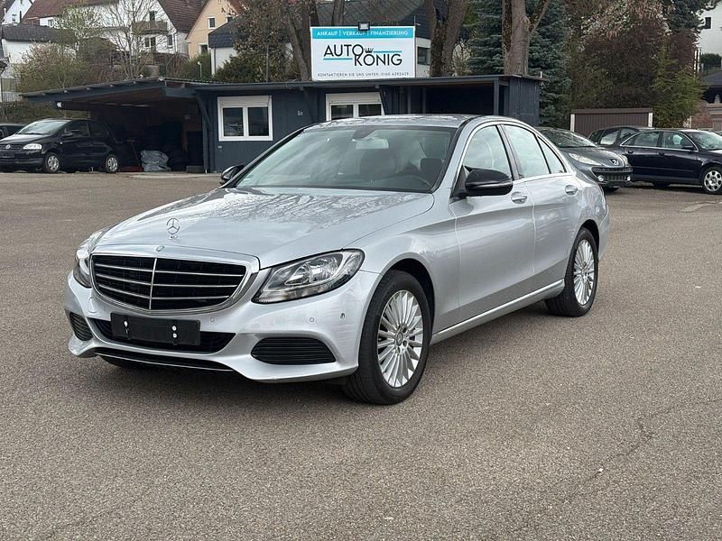 Gebraucht Mercedes C180 156 PS (114 kW) 2015 Silber Limousine