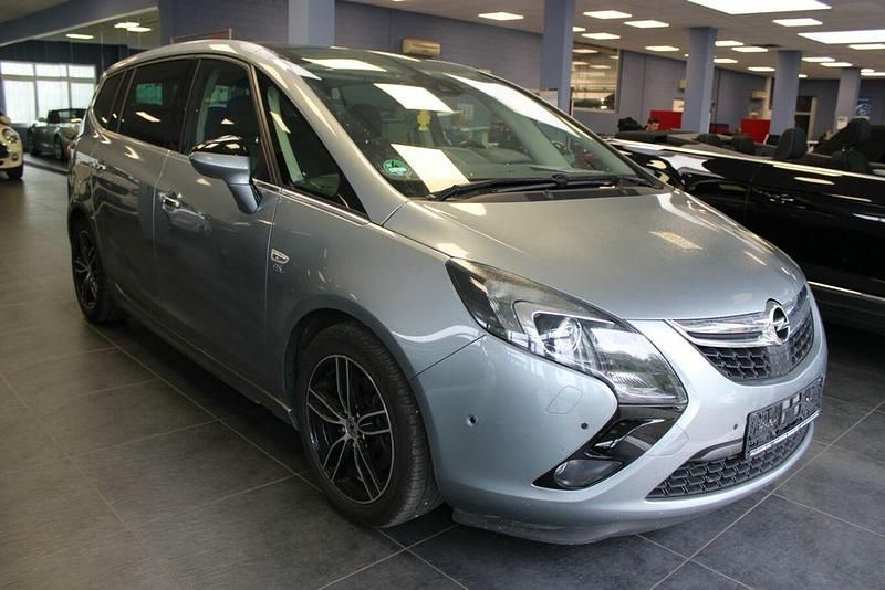 Grau Gebraucht 2013 Opel Zafira Tourer Van / Kleinbus | 9.980 € (Fairer Preis) - Bild 1/4