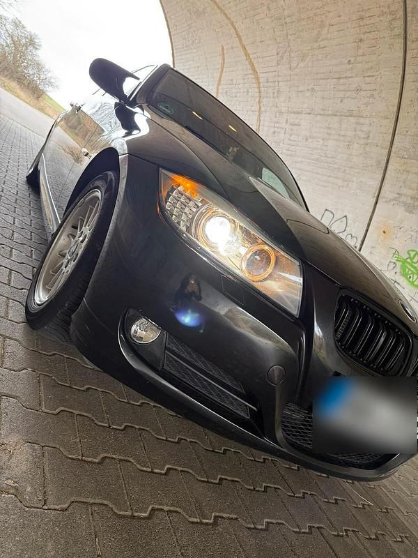 Gebraucht BMW 320 170 PS (125 kW) 2011 Schwarz Kombi