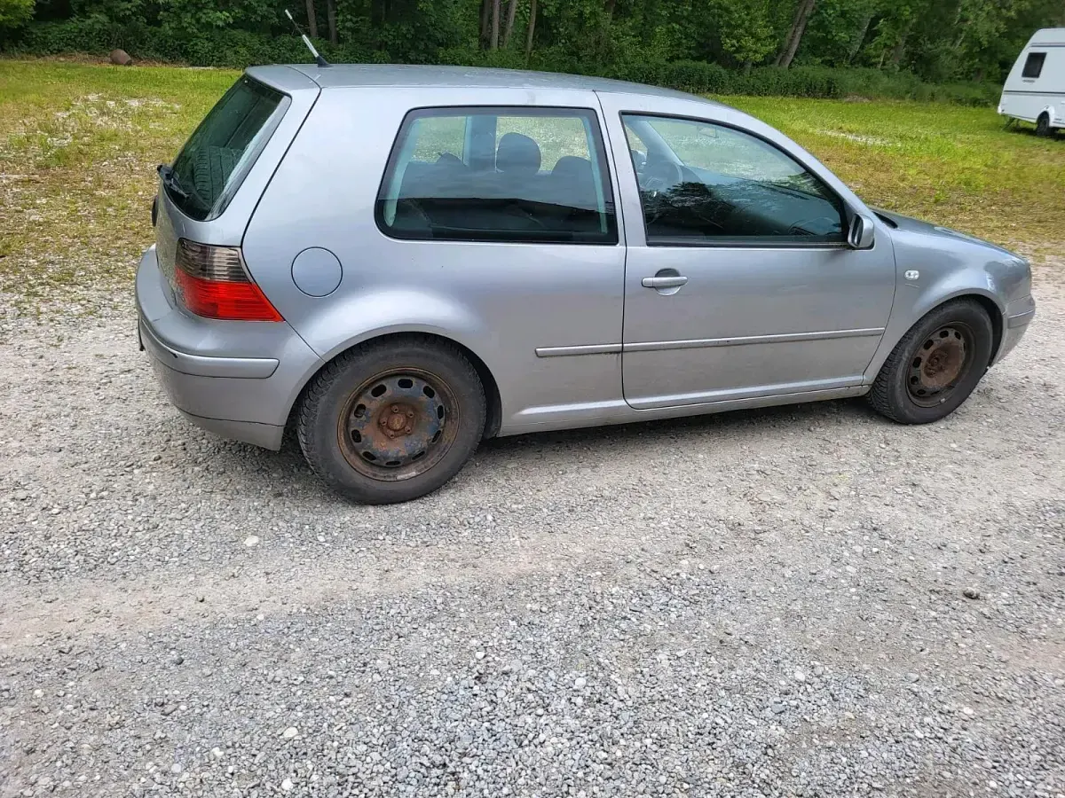 Gebraucht VW Golf IV Edition 105 PS (77 kW) 2002 Grau Kleinwagen