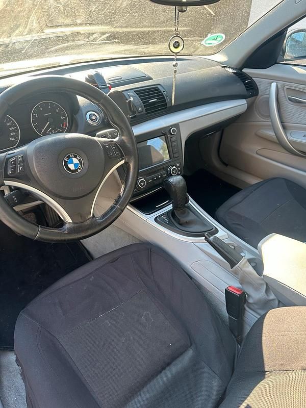 Gebraucht BMW 118 143 PS (105 kW) 2007 Silber Kleinwagen