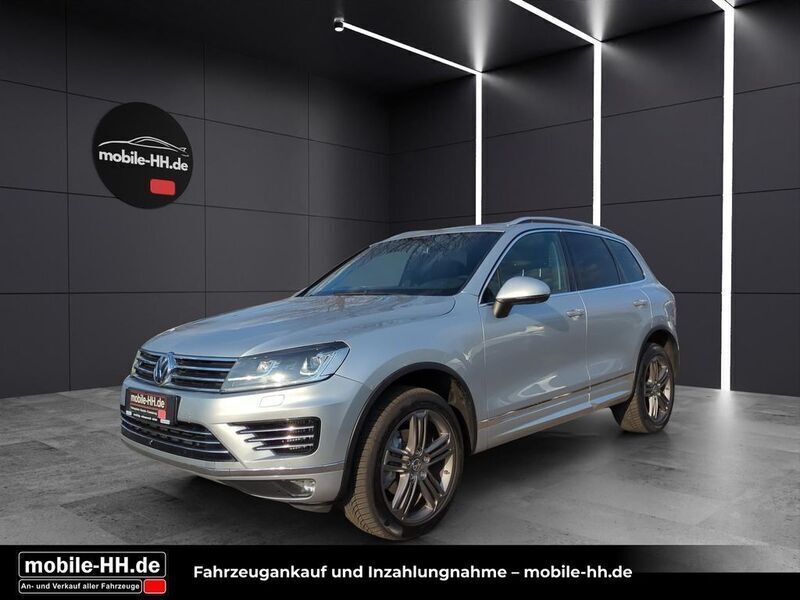 Light silver Gebraucht 2015 VW Touareg R-line SUV | 25.490 € (Etwas zu teuer) - Bild 1/4