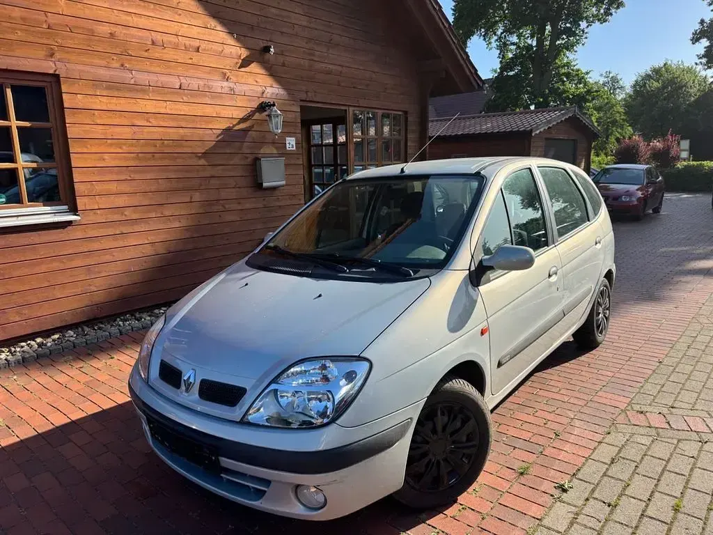 Gebraucht Renault Scénic 107 PS (78 kW) 2003 Silber Van / Kleinbus