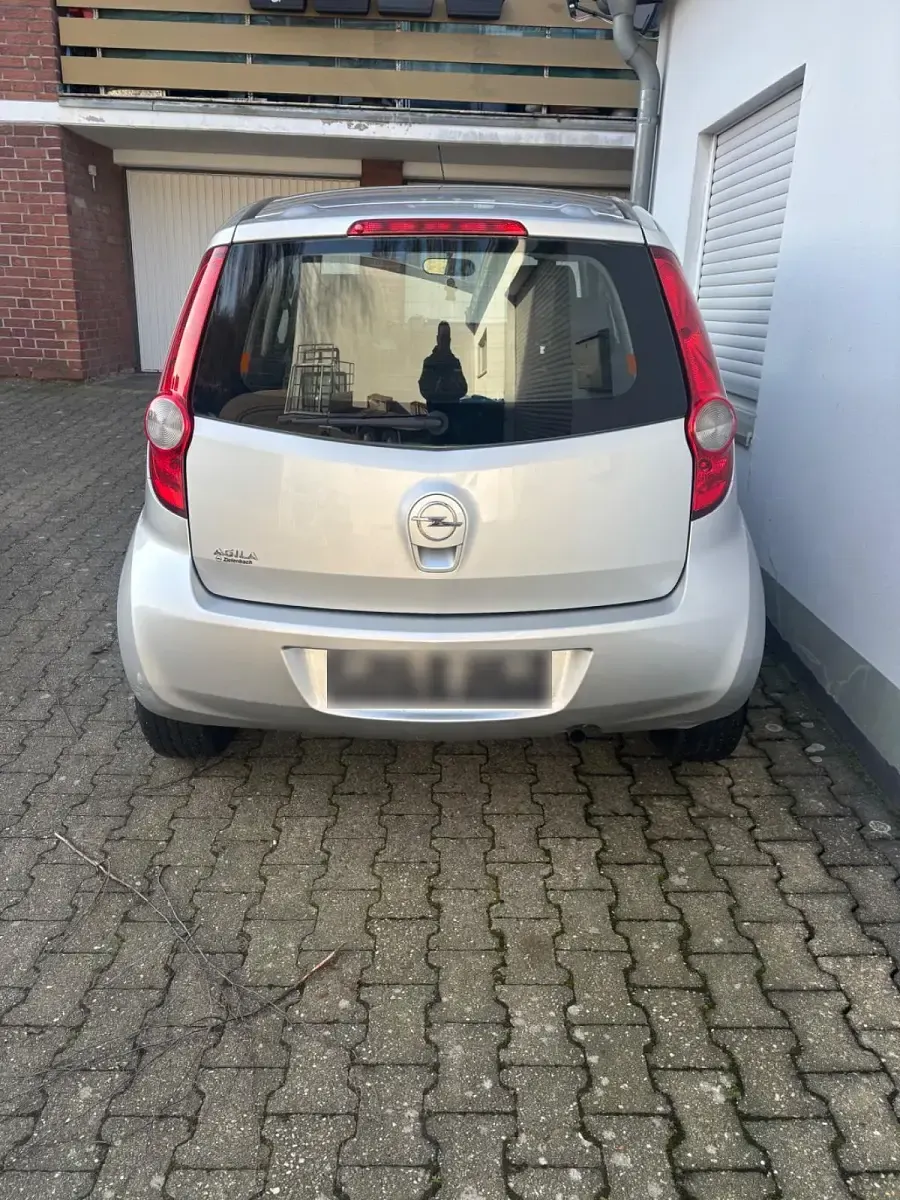 Gebraucht Opel Agila Edition 86 PS (63 kW) 2009 Grau Kleinwagen