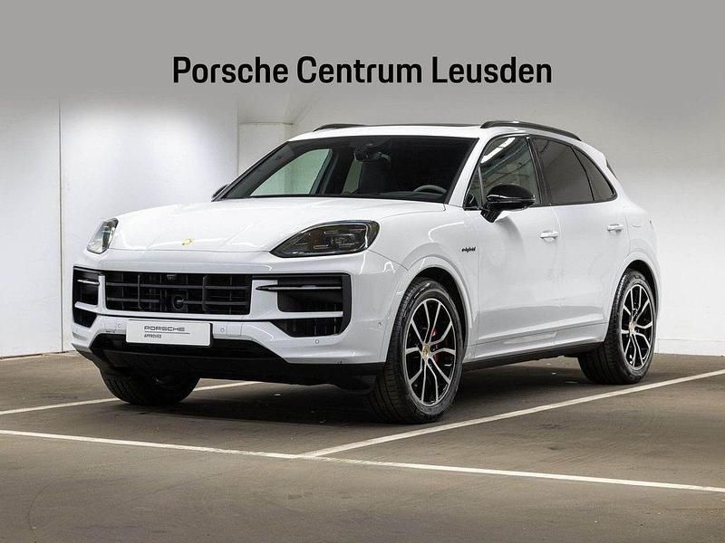 Weiß Gebraucht 2024 Porsche Cayenne S E-Hybrid SUV | 139.029 € - Bild 1/4