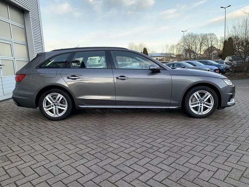 Gebraucht Audi A4 Advanced 204 PS (150 kW) 2021 Grau Kombi