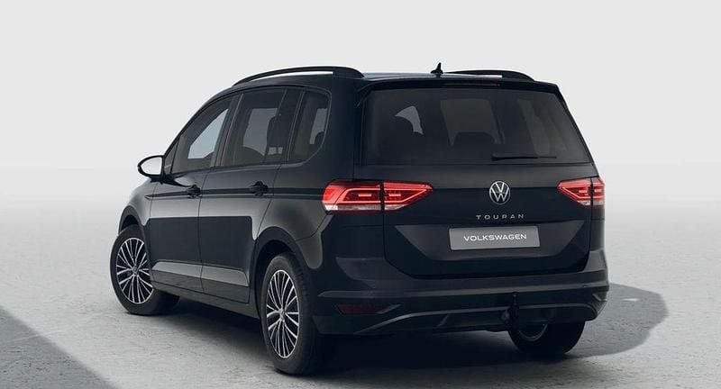 Neu VW Touran 150 PS (110 kW) 2026 Schwarz Van / Kleinbus