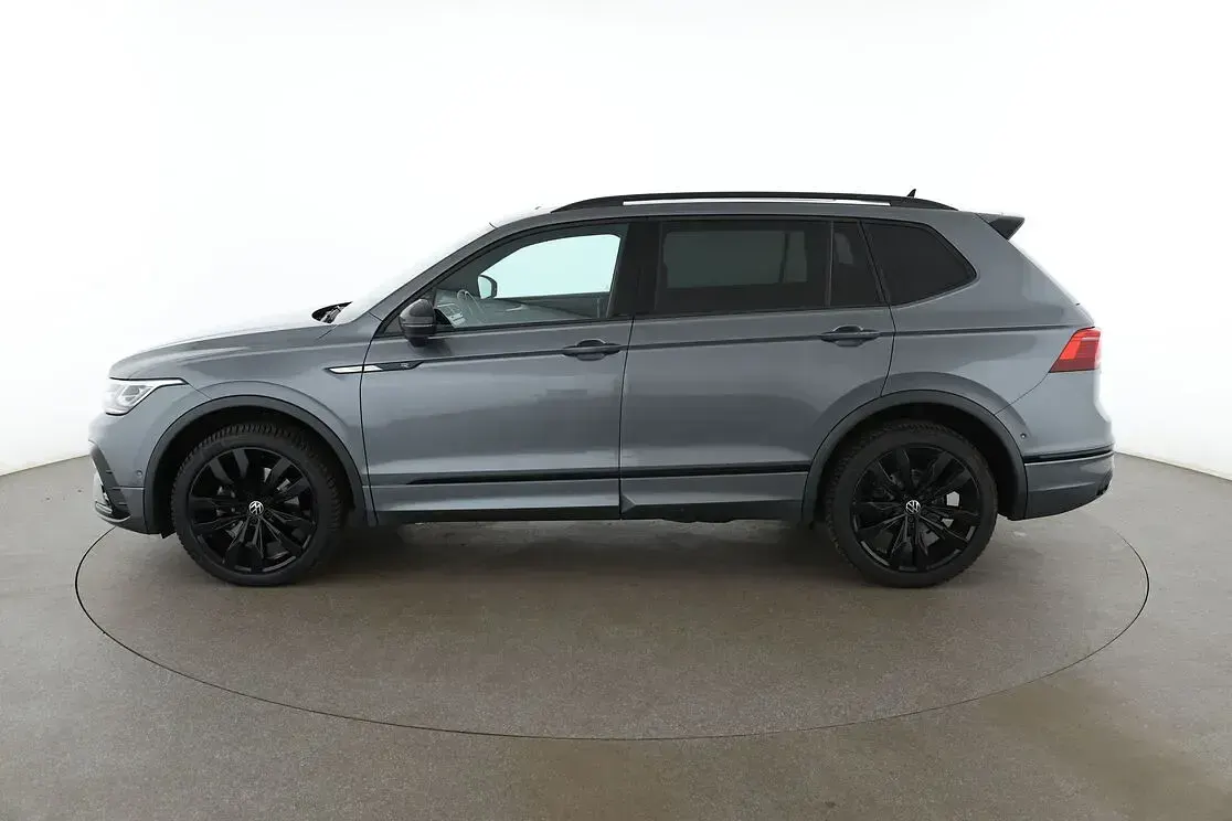 Gebraucht VW Tiguan Allspace R-line 190 PS (139 kW) 2023 Grau SUV