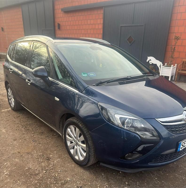 Blau Gebraucht 2012 Opel Zafira Tourer Van / Kleinbus | 6.900 € - Bild 1/4