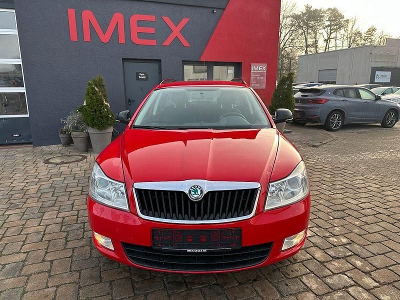 Gebraucht Skoda Octavia 80 PS (58 kW) 2011 Rot Kombi