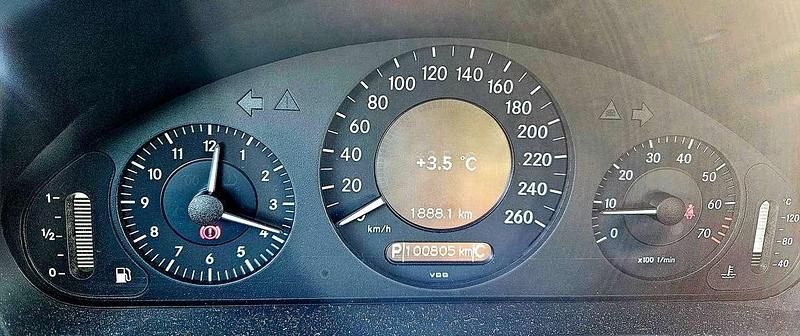 Gebraucht Mercedes E200 Classic 184 PS (135 kW) 2007 Silber Limousine