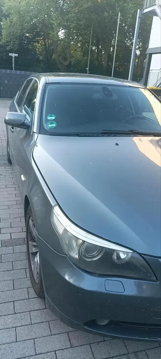 Gebraucht BMW 523 170 PS (125 kW) 2005 Grau Limousine