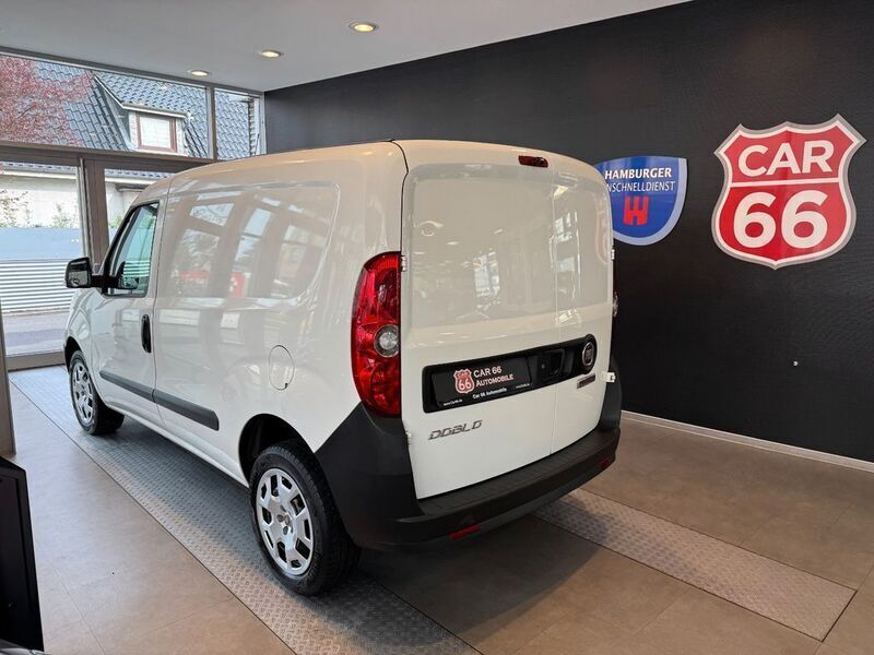 Gebraucht Fiat Doblò 120 PS (88 kW) 2019 Weiß Van / Kleinbus