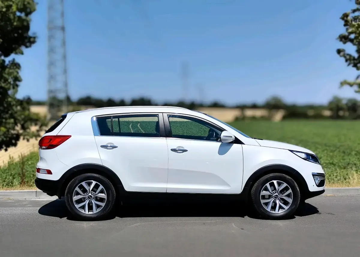 Gebraucht Kia Sportage Attract 135 PS (99 kW) 2016 Weiß SUV