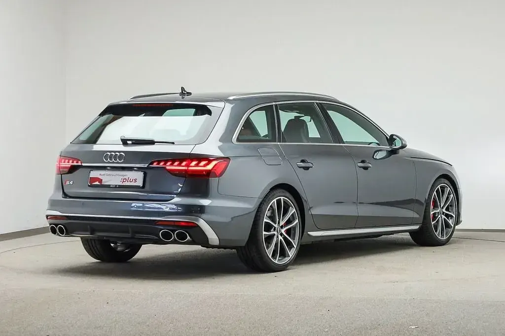 Gebraucht Audi S4 Ambiente 341 PS (250 kW) 2023 Daytonagrau perleffekt (metallic) Kombi