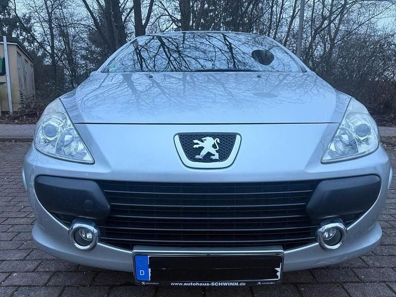 Silber Gebraucht 2006 Peugeot 307 Premium Limousine | 3.999 € (Fairer Preis) - Bild 1/4