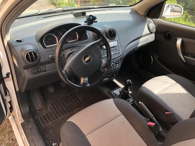 Weiß Gebraucht 2008 Chevrolet Aveo Kleinwagen | 1.500 € (Fairer Preis) - Bild 1/4
