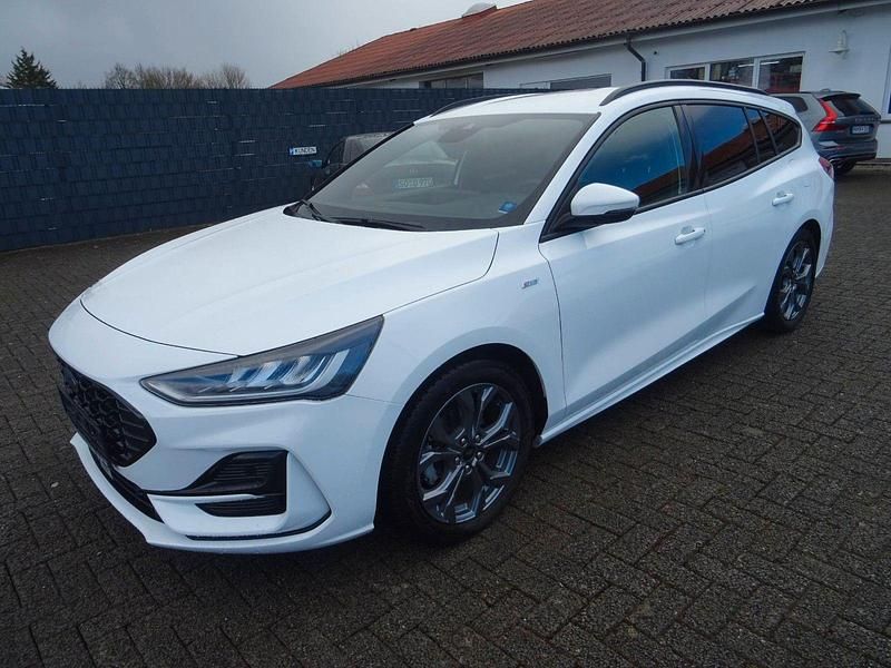 Gebraucht Ford Focus ST-Line 125 PS (91 kW) 2024 Weiß Kombi