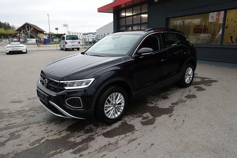 Gebraucht VW T-Roc Life 150 PS (110 kW) 2023 Schwarz SUV