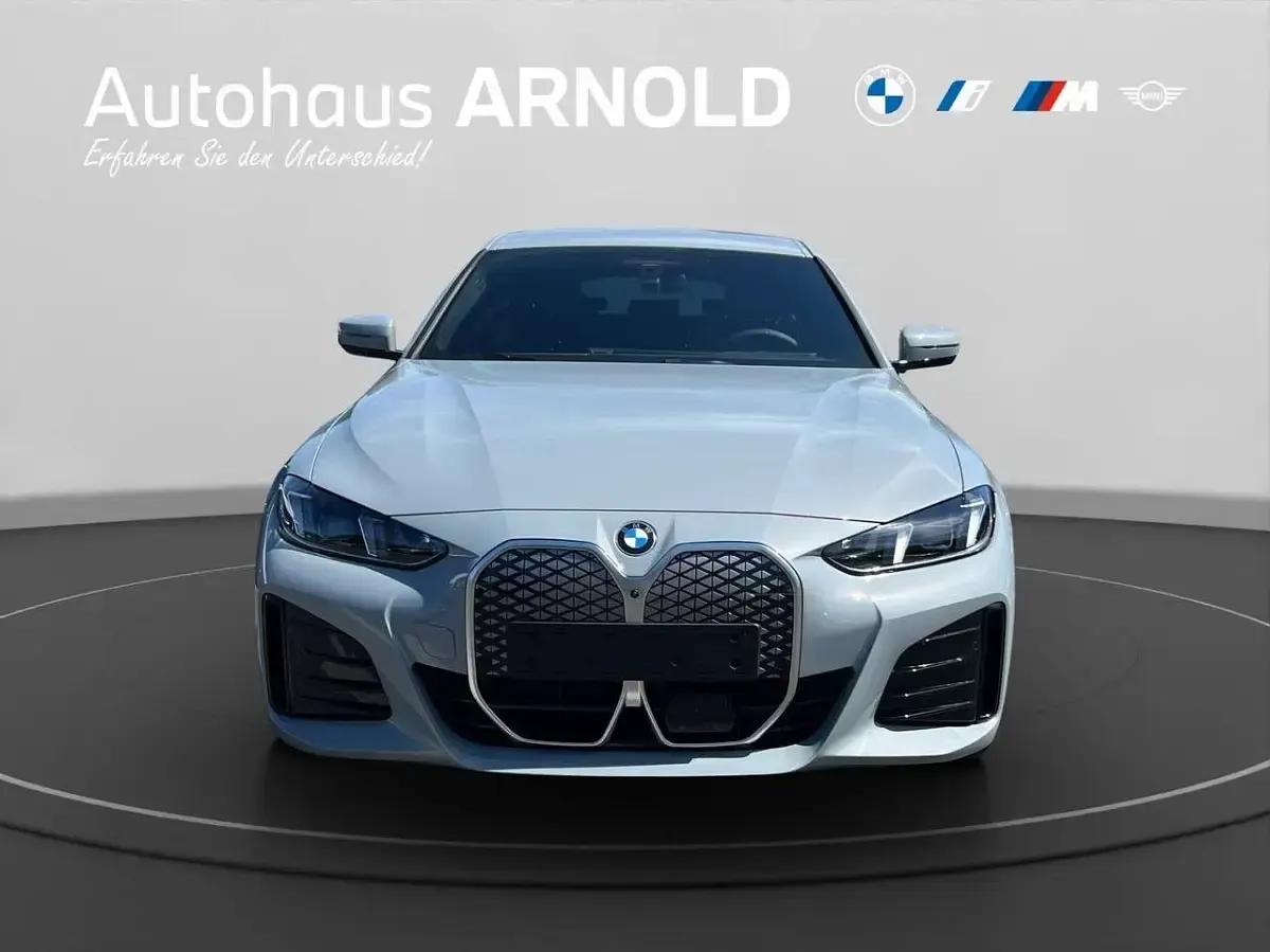 Neu BMW i4 M Sport 294 kW (401 PS) 2026 Brooklyn grau Limousine