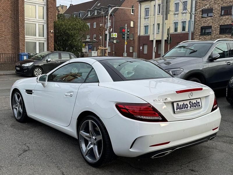 Gebraucht Mercedes SLC200 AMG line 184 PS (135 kW) 2016 Weiß Cabrio