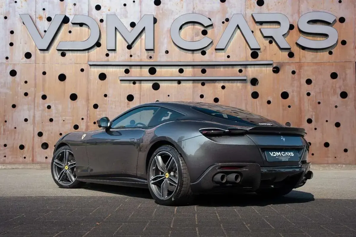 Gebraucht Ferrari Roma 620 PS (456 kW) 2023 Grigio silverstone 740 Coupé
