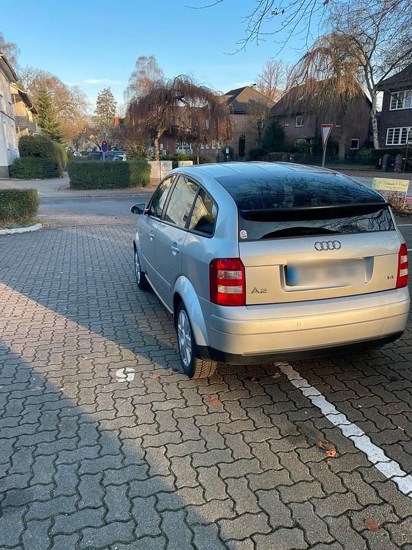 Usata Audi A2 75 CV (55 kW) 2005 Argento Utilitaria