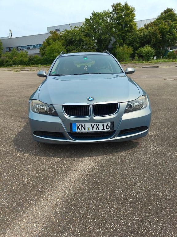 Silber Gebraucht 2006 BMW 320 Kombi | 1.200 € (Superpreis) - Bild 1/4