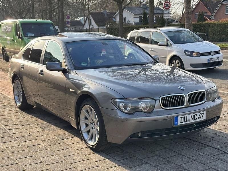 Gebraucht BMW 745 333 PS (244 kW) 2002 Grau Limousine