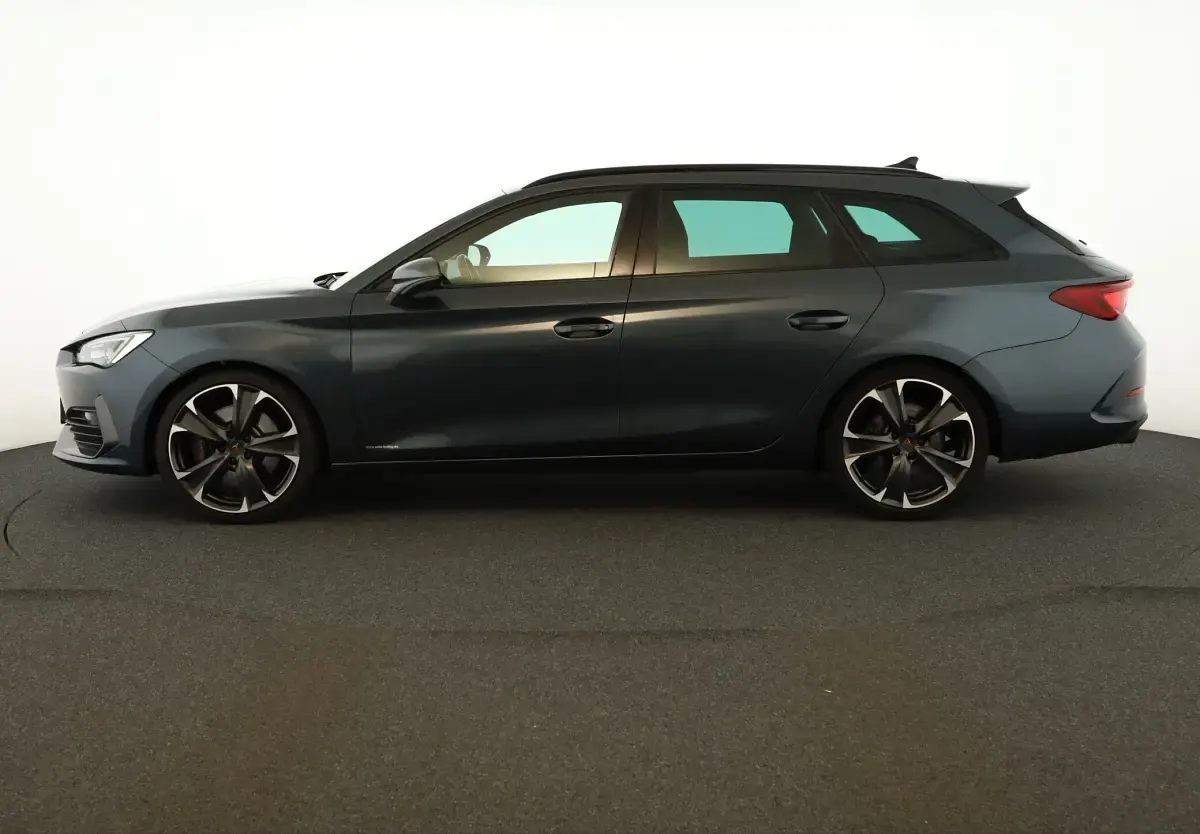 Gebraucht Cupra Leon VZ 245 PS (180 kW) 2024 Magnetic tech grey metallic