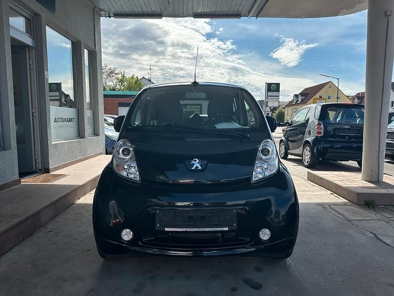 Gebraucht Peugeot iON 35 kW (48 PS) 2012 Schwarz Kleinwagen