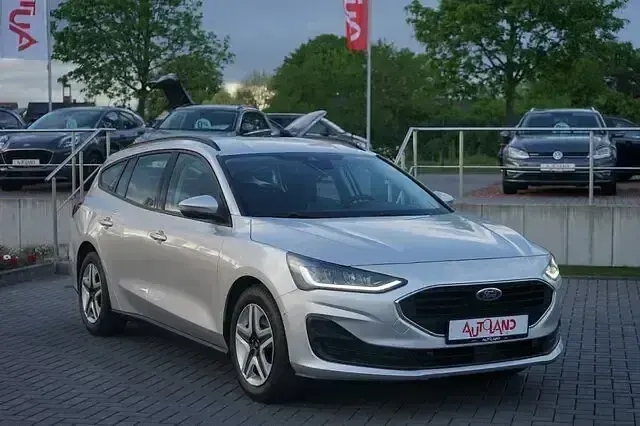 Usata Ford Focus Cool & Connect 125 CV (91 kW) 2022 Argento Berlina