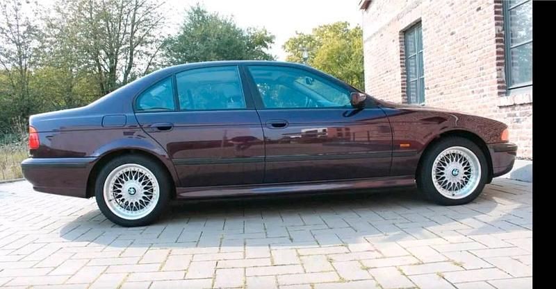 Gebraucht BMW 528 193 PS (141 kW) 1997 Rot Limousine