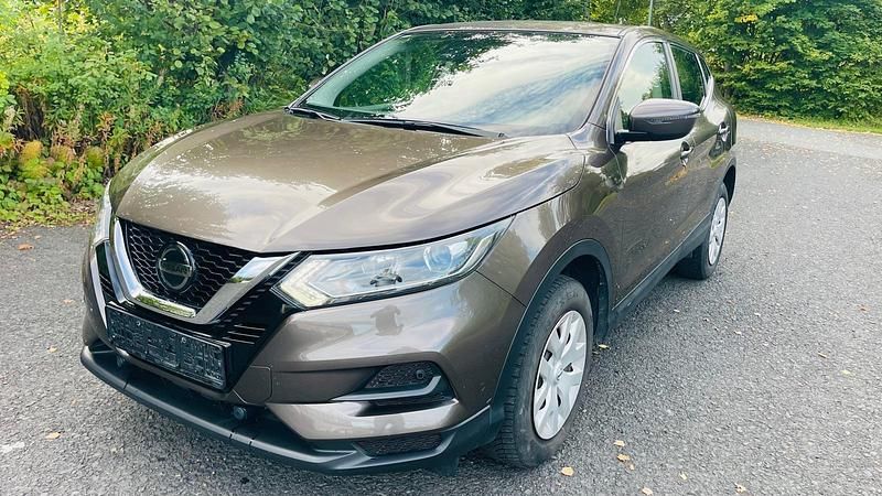 Braun Gebraucht 2018 Nissan Qashqai SUV | 12.000 € (Guter Preis) - Bild 1/4