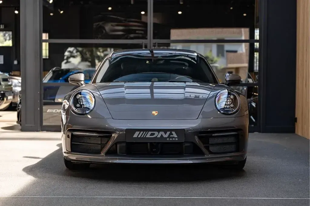 Gebraucht Porsche 992 451 PS (331 kW) 2020 Grau Coupé