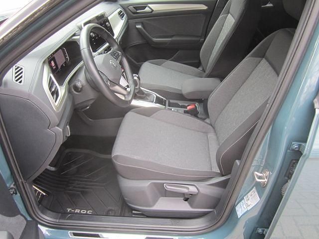 Gebraucht VW T-Roc Move 150 PS (110 kW) 2024 Blau SUV