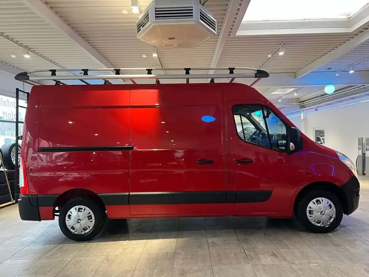 Używany Renault Master 125 KM (91 kW) 2016 Czerwony Van