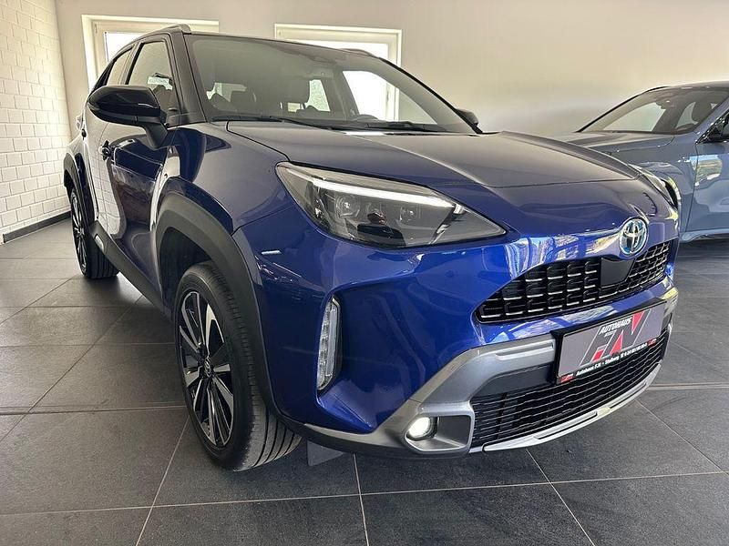 Blau Gebraucht 2022 Toyota Yaris Cross Edition SUV | 23.900 € (Fairer Preis) - Bild 1/4
