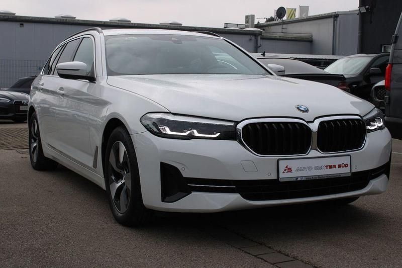 Gebraucht BMW 520 190 PS (139 kW) 2022 Weiß Limousine