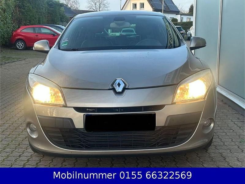 Gebraucht Renault Mégane II Luxe 131 PS (96 kW) 2008 Braun Limousine