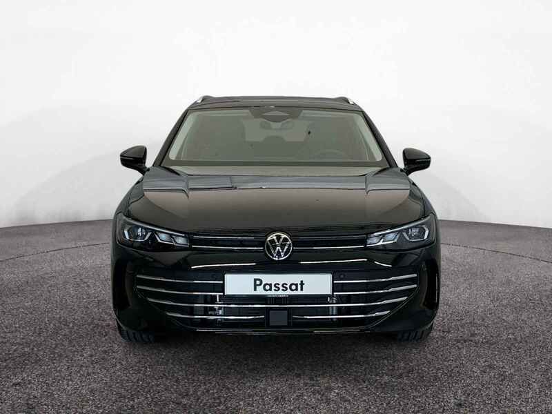 Gebraucht VW Passat Business 204 PS (150 kW) 2022 Andere farbe Kombi