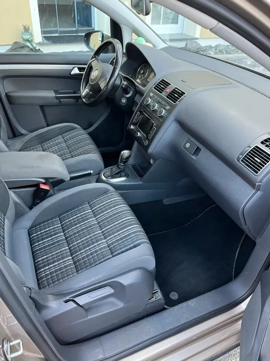 Gebraucht VW Touran Cross 177 PS (130 kW) 2013 Beige Van / Kleinbus