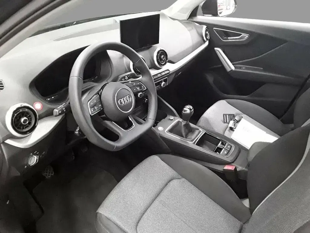 Gebraucht Audi Q2 Advanced Plus 116 PS (85 kW) 2025 Grau SUV