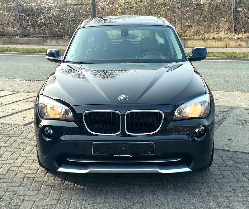 Gebraucht BMW X1 Performance 177 PS (130 kW) 2011 Schwarz SUV