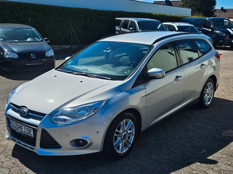 Usata Ford Focus SYNC Edition 116 CV (85 kW) 2014 Argento Berlina