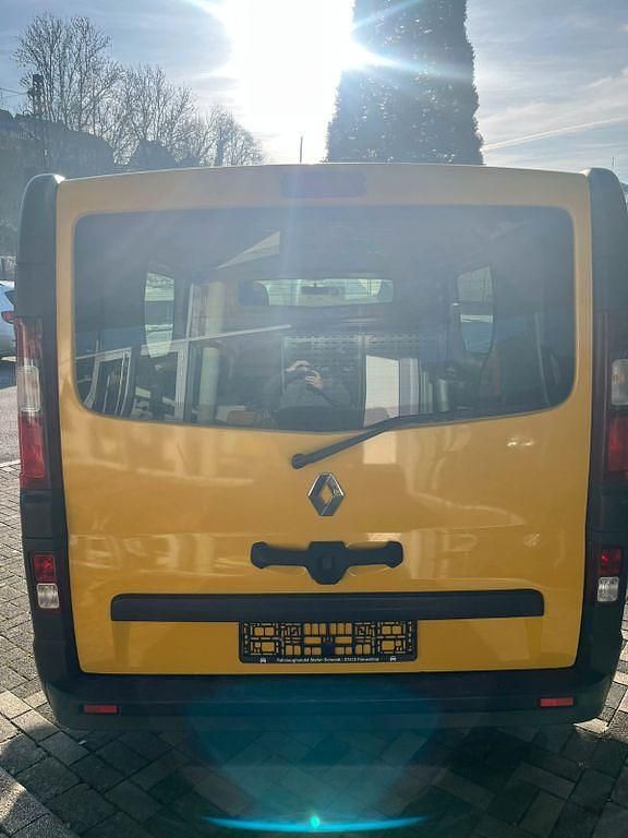 Gebraucht Renault Trafic 90 PS (66 kW) 2015 Gelb Van / Kleinbus