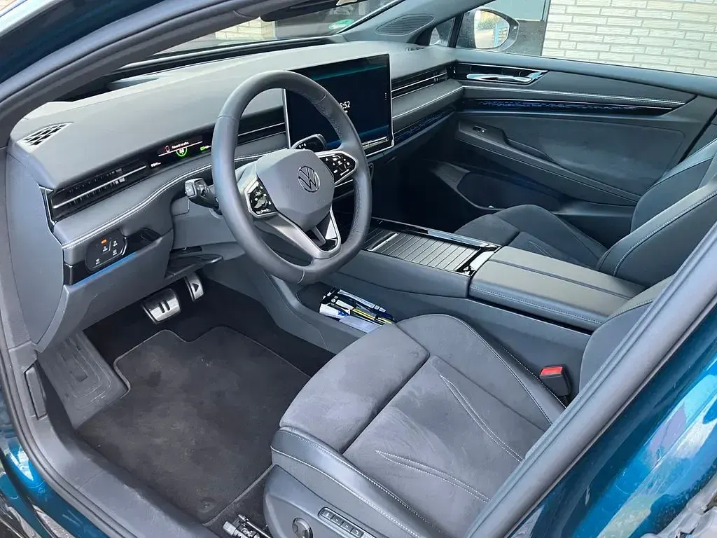 Gebraucht VW ID.7 Pro 210 kW (286 PS) 2025 Blau Limousine